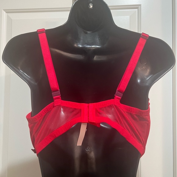Victoria's Secret Red Full Coverage Bra - Picture 2 of 4